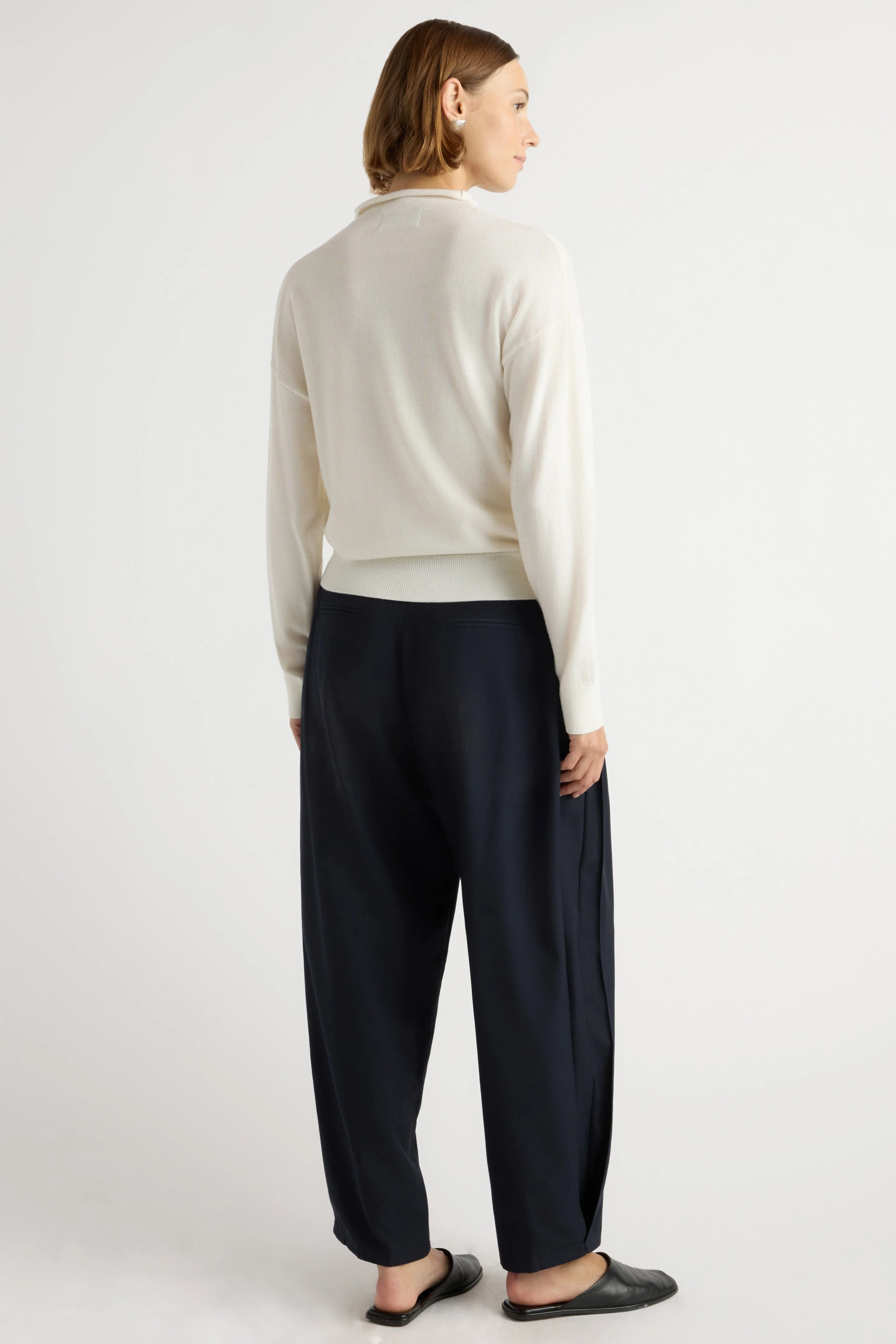 Anaya Side-Pleat Barrel Pant - Image 5