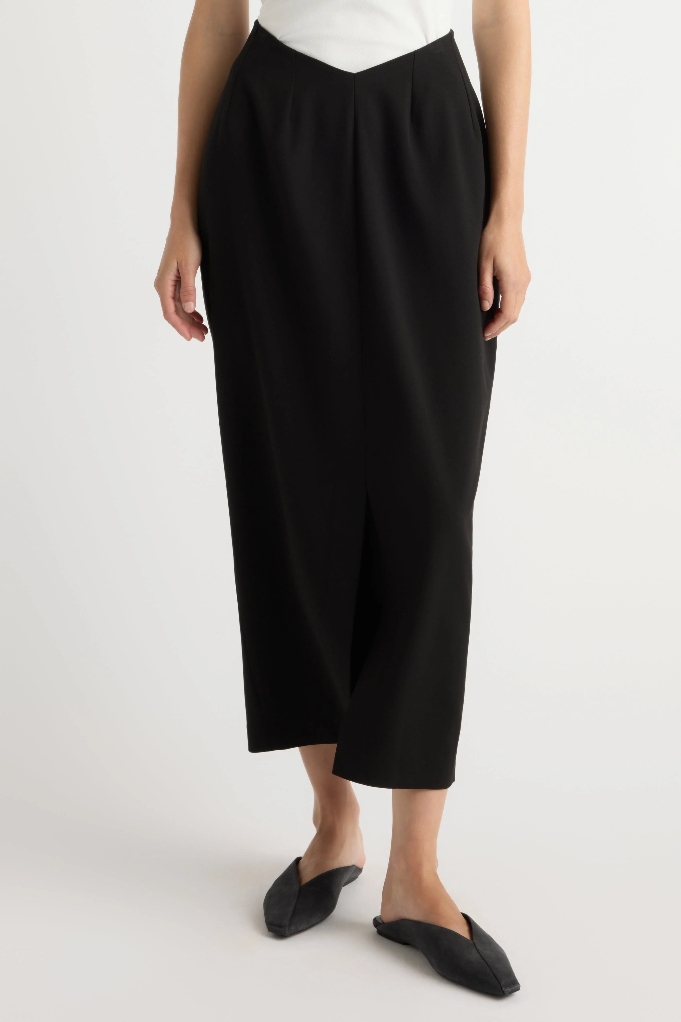 Coye V-Waist Pencil Skirt - Image 3