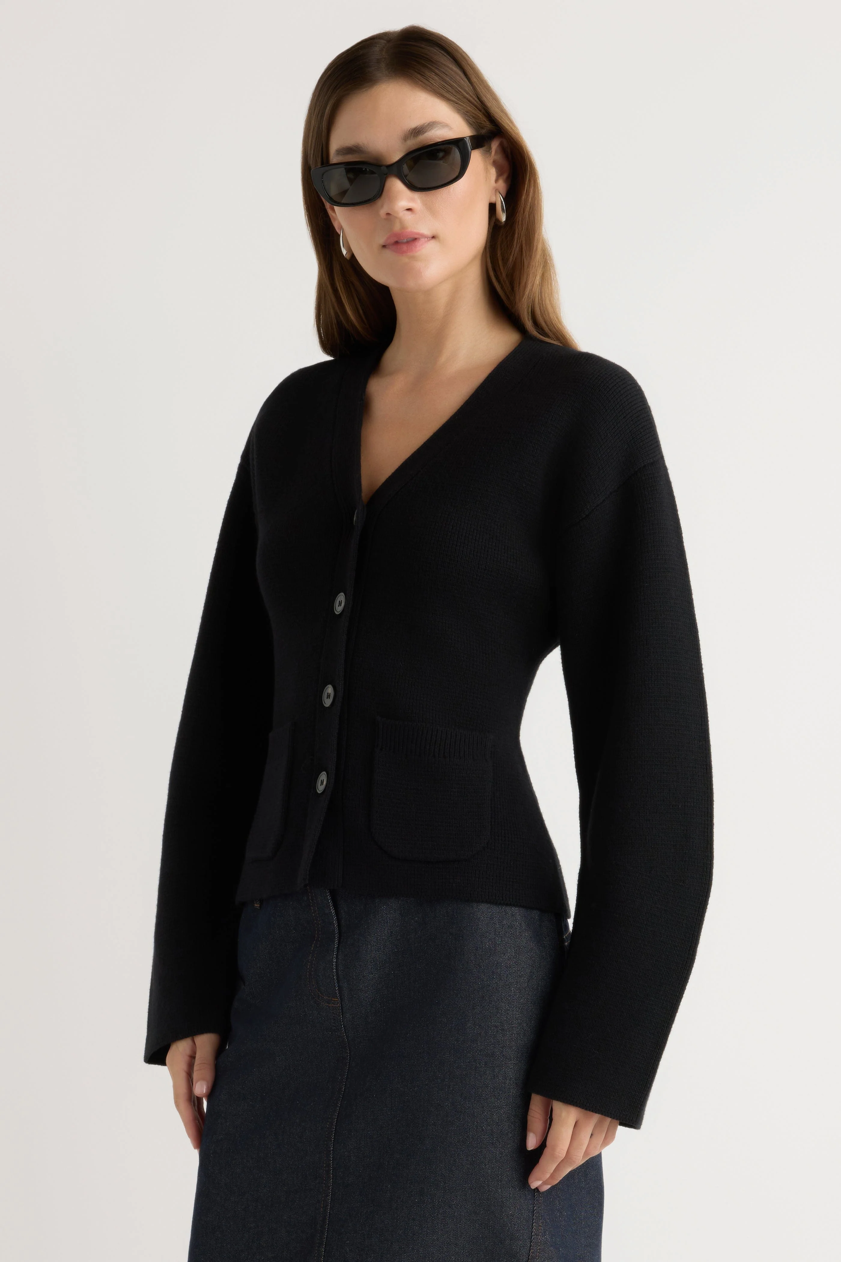 Elinor Organic Cotton-Wool V-Neck Cardigan - Image 4