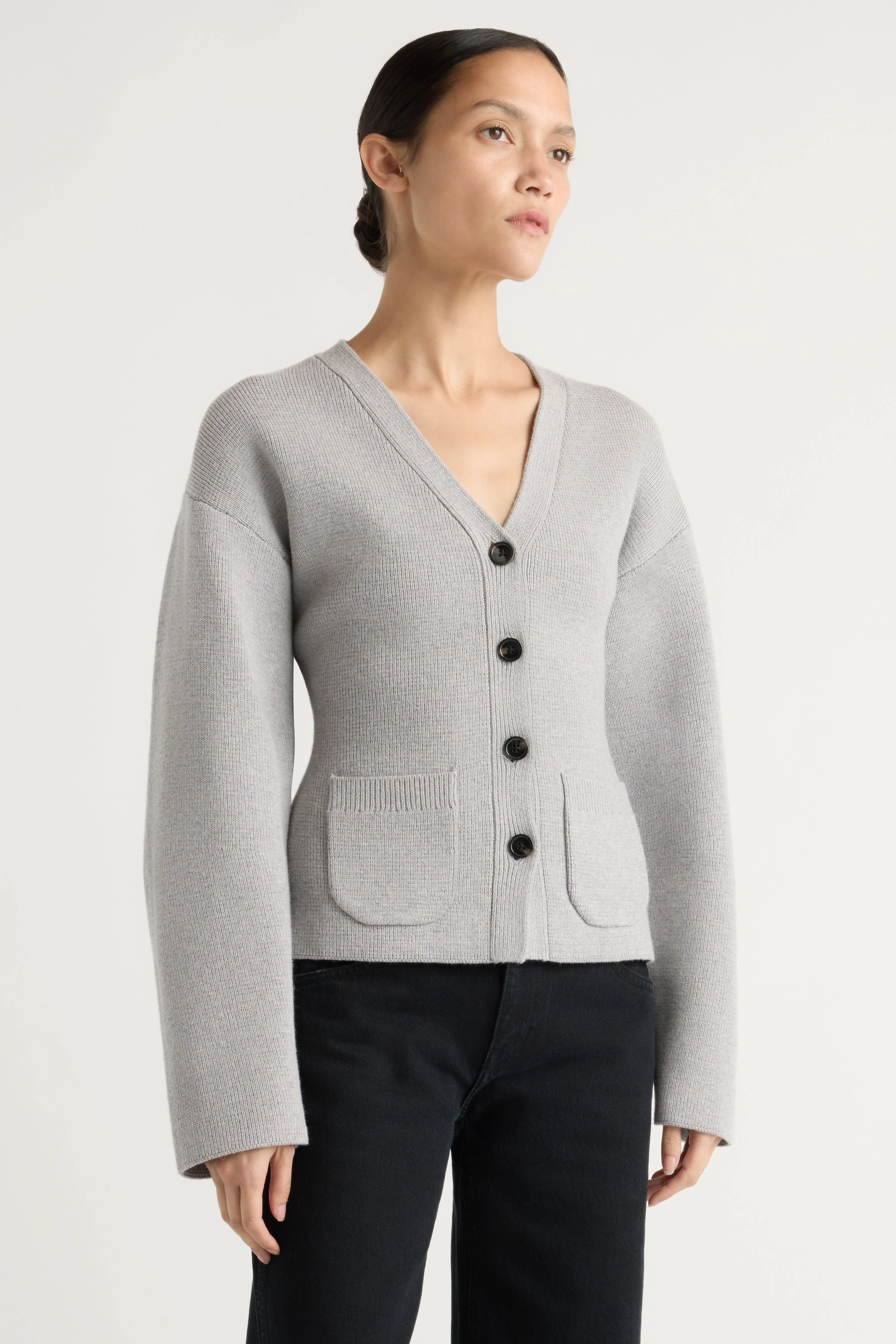 Elinor Organic Cotton-Wool V-Neck Cardigan - Image 12